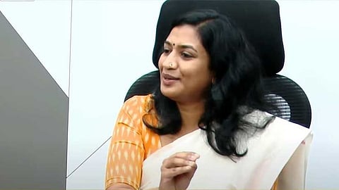 ഇരട്ട വോട്ടുള്ളവരുടെ പേരുകള്‍ പാലക്കാട് നിലനിർത്തും, മറ്റ് മണ്ഡലങ്ങളില്‍ ഒഴിവാക്കുമെന്നും കളക്ടർ; നിയമ പോരാട്ടത്തിനൊരുങ്ങി സിപിഎം