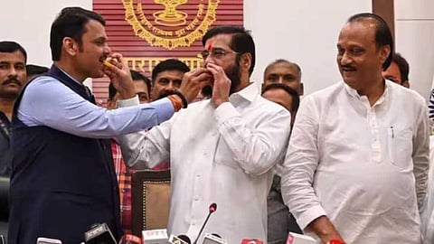 മഹാരാഷ്ട്ര സർക്കാർ രൂപീകരണം; തിരക്കിട്ട ചർച്ചകളുമായി എൻഡിഎ, ദേവേന്ദ്ര ഫഡ്നാവിസ് മുഖ്യമന്ത്രി സ്ഥാനത്തേക്കെന്ന് സൂചന