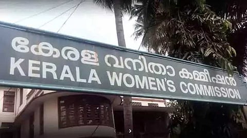 ഇനി 'വീട്ടമ്മ' വിളി വേണ്ട; ലിംഗ വിവേചനപരമായ മാധ്യമഭാഷയില്‍ മാറ്റം വരുത്തണമെന്ന ശുപാർശയുമായി വനിത കമ്മീഷന്‍