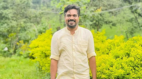 ഡിവൈഎഫ്‌ഐ അംഗത്വം സ്വീകരിച്ച് യൂത്ത് കോണ്‍ഗ്രസ് മുന്‍ നേതാവ് എ.കെ. ഷാനിബ്
