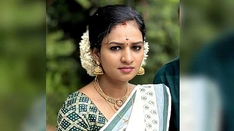 ഭര്‍തൃഗൃഹത്തില്‍ നവവധുവിനെ മരിച്ച നിലയില്‍ കണ്ടെത്തിയ സംഭവം; ഭര്‍ത്താവ് അഭിജിത് കസ്റ്റഡിയില്‍