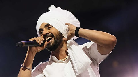 ഗായകൻ ദിൽജിത് ദൊസഞ്ജിനെതിരെ ഹിന്ദു സംഘടനകള്‍; സംഗീത പരിപാടിയിൽ മദ്യവും മാംസവുമെന്ന് ആരോപണം