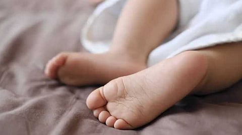കോഴിക്കോട് കൊയിലാണ്ടിയിൽ നവജാത ശിശുവിനെ മരിച്ച നിലയിൽ കണ്ടെത്തി; മൃതദേഹം ലഭിച്ചത് പൊക്കിൾകൊടി മുറിക്കാത്ത നിലയിൽ