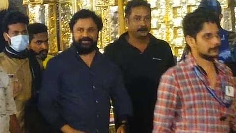 ദിലീപിന്റെ ശബരിമല ദര്‍ശനം: പൊലീസ് ഒരു സഹായവും ചെയ്തിട്ടില്ലെന്ന് ഹൈക്കോടതിയില്‍ റിപ്പോര്‍ട്ട് നല്‍കി സ്‌പെഷ്യല്‍ പൊലീസ് ഓഫീസര്‍