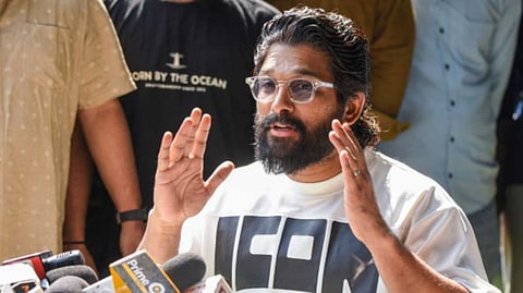 റിലീസ് ദിവസം താരങ്ങള്‍ക്ക് തീയേറ്ററുകളിൽ വിലക്ക്; പ്രത്യേക സെലിബ്രിറ്റി ഷോകളും നിരോധിക്കുമെന്ന് തെലങ്കാന സര്‍ക്കാര്‍