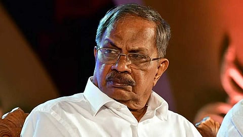 മനുഷ്യ സംഘര്‍ഷത്തിന്റെയും അതിജീവനത്തിന്റേയും കഥകള്‍; എംടി എന്ന സംവിധായകന്‍