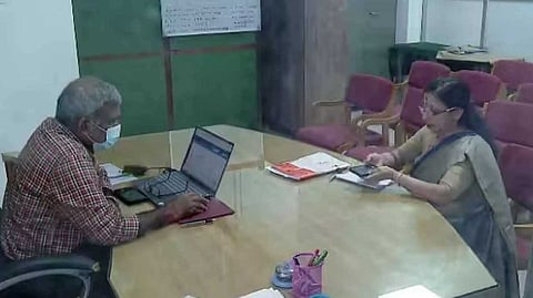 പരിഹാരമാകാതെ കോഴിക്കോട് ഡിഎംഒ സ്ഥാനത്തര്‍ക്കം; ഡോ. എന്‍ രാജേന്ദ്രന് തുടരാമെന്ന് ഹൈക്കോടതി