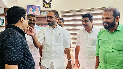 കേക്ക് വിവാദത്തിൽ നിന്ന് തടിയൂരാൻ സിപിഐ; രാഷ്ട്രീയ പക്വതയോടെ വിവാദം അവസാനിപ്പിക്കണമെന്ന് നിർദേശം