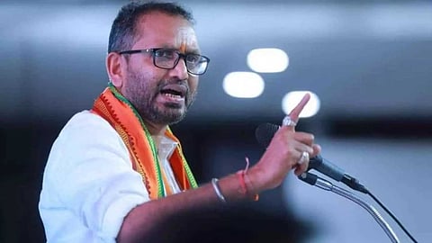 ഡിസിസി ട്രഷററും മകനും ജീവനൊടുക്കിയ സംഭവം: ഐ. സി ബാലകൃഷ്ണനെ അറസ്റ്റ് ചെയ്യണമെന്ന് കെ. സുരേന്ദ്രൻ