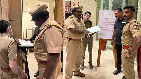 പുതുവത്സര ആഘോഷത്തിന്‍റെ ഭാഗമായി മറൈന്‍ ഡ്രൈവില്‍ ആഢംബര കാറില്‍ അഭ്യാസ പ്രകടനം; അന്വേഷണം ആരംഭിച്ച് പൊലീസ്