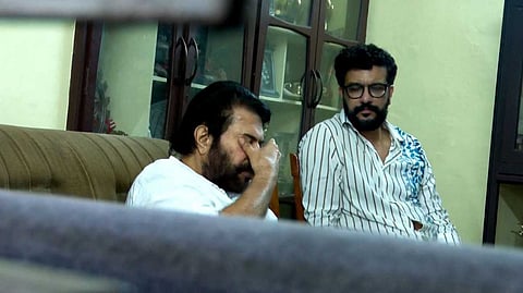 'മറക്കാന്‍ കഴിയാത്തതുകൊണ്ടല്ലേ വന്നത്'; എംടിയില്ലാത്ത 'സിത്താര'യില്‍ എത്തി മമ്മൂട്ടി