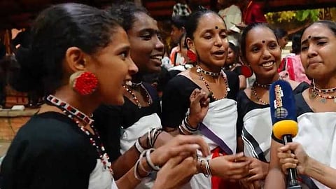 കലോത്സവത്തിന്‍റെ ആവേശമായി പണിയ നൃത്തം; പങ്കെടുത്ത എല്ലാ ടീമുകൾക്കും എ ഗ്രേഡ്