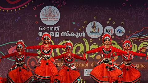 അനന്തപുരിയില്‍ പൂരാവേശം; കാല്‍ നൂറ്റാണ്ടിനു ശേഷം കപ്പെടുത്ത് തൃശൂർ