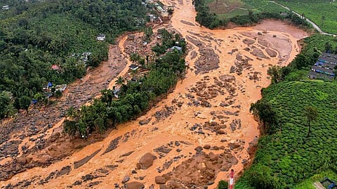 ചൂരല്‍മല ദുരന്തം അതിതീവ്ര ദുരന്തം: NDRF-ലെ തുക മാനദണ്ഡം കണക്കാക്കാതെ വിനിയോഗിക്കാം; കേന്ദ്രം ഹൈക്കോടതിയില്‍