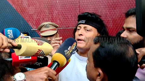 കോടതി ഇടപെട്ടു; തിരക്കിട്ട് ജയിലില്‍ നിന്ന് പുറത്തിറങ്ങി ബോബി ചെമ്മണ്ണൂര്‍