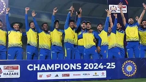 വിജയ് ഹസാരെ ട്രോഫിയിൽ അഞ്ചാമതും മുത്തമിട്ട് കർണാടക; വിദർഭയെ തകർത്തത് 36 റൺസിന്