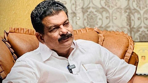 പി.വി. അൻവറിന്റെ വീട്ടിൽ ഇഡി റെയ്ഡ്; സഹായിയുടെ വീട്ടിലും പരിശോധന