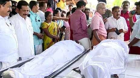 നെന്മാറ ഇരട്ട കൊലപാതകം: ഉള്ളുലഞ്ഞ് പൊട്ടിക്കരഞ്ഞ് മക്കള്‍, കൊല്ലപ്പെട്ടവരുടെ മൃതദേഹം സംസ്കരിച്ചു