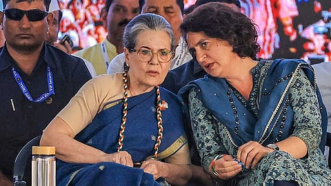 'അമ്മ അനാദരവ് കാണിച്ചിട്ടില്ല'; സോണിയയുടെ 'പാവം രാഷ്ട്രപതി' പരാമർശത്തില്‍ വ്യക്തത വരുത്തി പ്രിയങ്ക ഗാന്ധി