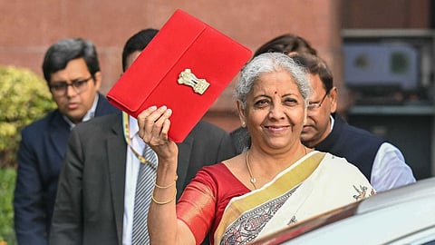 ബ്രീഫ്കേസില്‍ നിന്നും 'ബഹി ഖാത' പുറംചട്ടയുള്ള ടാബ്‌ലെറ്റ് വരെ; ബജറ്റ് പ്രസംഗം കൊണ്ടുവരുന്ന  രീതിയില്‍ വന്ന മാറ്റങ്ങൾ