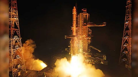 ISRO-യുടെ നൂറാം വിക്ഷേപണത്തിൽ പ്രതിസന്ധി; വിക്ഷേപണ ശേഷം NVS-02  ഉപഗ്രഹത്തിൻ്റെ ഭ്രമണപഥം ഉയർത്താനായില്ല