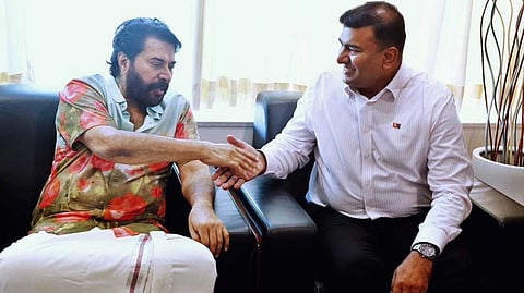 മമ്മൂട്ടിയെ കാണാനെത്തി ഇന്ത്യന്‍ വംശജനായ ഓസ്‌ട്രേലിയൻ മന്ത്രി; ഫാന്‍സ് അസോസിയേഷന്റെ പഴയ ആളാണെന്ന് പരിചയപ്പെടുത്തി താരം