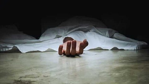 സ്കൂളിൽ നിന്ന് വീട്ടിലെത്താൻ വൈകി, വഴക്ക് പറഞ്ഞതിന് ആത്മഹത്യാശ്രമം; വിദ്യാർഥിനി മരിച്ചു