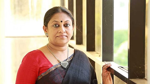 'കഷായ' പരാമർശം: 'കൊലക്കുറ്റത്തെ  ന്യായീകരിച്ചെന്നത് വസ്തുതാവിരുദ്ധം'; ഫേസ്ബുക്ക് പോസ്റ്റുമായി കെ.ആർ. മീര