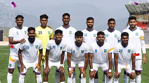 ഇത് ചരിത്ര വിജയം; 27 വർഷങ്ങള്‍ക്ക് ശേഷം കേരള പുരുഷ ഫുട്ബോള്‍ ടീമിന് ദേശീയ ഗെയിംസ് സ്വർണം