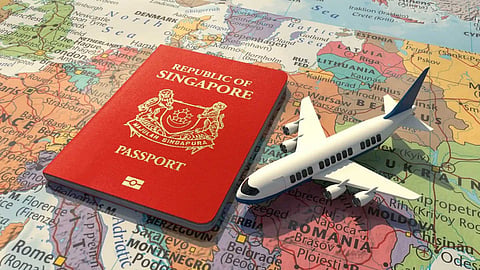 2025 ലെ ലോകത്തിലെ ഏറ്റവും ശക്തമായ പാസ്‌പോർട്ട് സിംഗപ്പൂരിന്റേത്; ഇന്ത്യ പട്ടികയിൽ 80-ാം സ്ഥാനത്ത്