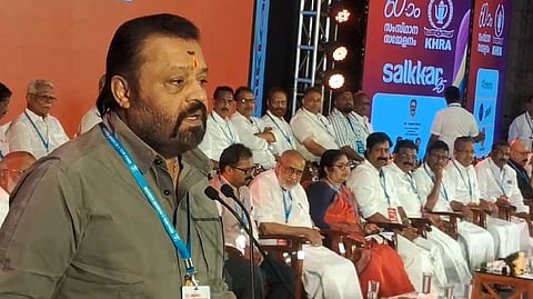 കൈക്കൂലി വാങ്ങുന്ന സര്‍ക്കാര്‍ ഉദ്യോഗസ്ഥരുടെ നടുവൊടിക്കണം: സുരേഷ് ഗോപി