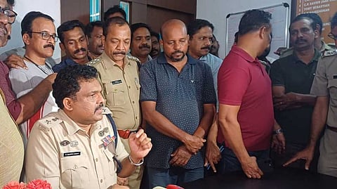 പിച്ചാത്തി ചൂണ്ടി 15 ലക്ഷം കവർന്നു; കേരളത്തെ ഞെട്ടിച്ച പോട്ട ബാങ്ക് കവർച്ചാ കേസിലെ പ്രതി 36 മണിക്കൂറിന് ശേഷം പിടിയിൽ