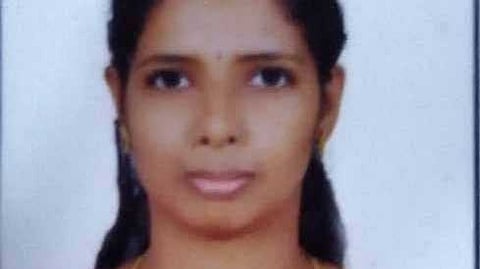 ആറ് വര്‍ഷം ജോലി ചെയ്തിട്ട് ഒരു രൂപ പോലും ശമ്പളം ലഭിച്ചില്ല; കോടഞ്ചേരിയില്‍ അധ്യാപിക ജീവനൊടുക്കി