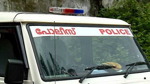 ആലത്തൂരില്‍ മകന്റെ 14 വയസ്സുള്ള കൂട്ടുകാരനൊപ്പം വീട്ടമ്മ നാടുവിട്ടു; തട്ടിക്കൊണ്ടുപോകലിന് കേസ്