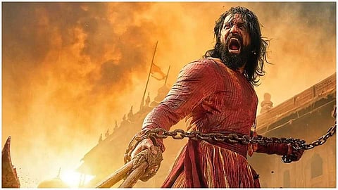 ഡല്‍ഹി തിയേറ്ററില്‍ തീപ്പിടുത്തം; വിക്കി കൗശലിന്റെ 'ഛാവ' പ്രദര്‍ശനം തടസപ്പെട്ടു