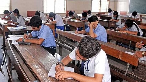 സംസ്ഥാനത്ത് എസ്എസ്എല്‍സി, പ്ലസ് ടു പരീക്ഷകൾ ഇന്ന് തുടങ്ങും; ആകെ 2964 കേന്ദ്രങ്ങള്‍, കൂടുതല്‍ വിദ്യാർഥികള്‍ മലപ്പുറത്ത്