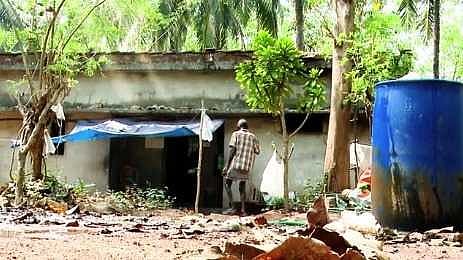 കരാറുകാരൻ മുങ്ങി; മലപ്പുറത്ത്  ആദിവാസികൾക്ക് അനുവദിച്ച ലൈഫ് വീടുകളുടെ നിർമാണം അവതാളത്തിൽ