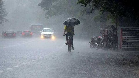 സംസ്ഥാനത്ത് അടുത്ത അഞ്ച് ദിവസം ഒറ്റപ്പെട്ട ശക്തമായ മഴ; നാല് ജില്ലകളിൽ യെല്ലോ അലേർട്ട്