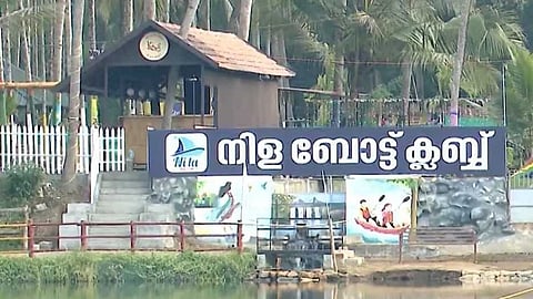 നിള ബോട്ട് ക്ലബ്ബിൻ്റെ അനധികൃത സർവീസ്: നിയമപദേശം തേടുമെന്ന് തൃശൂർ സിറ്റി പൊലീസ് കമ്മീഷണർ