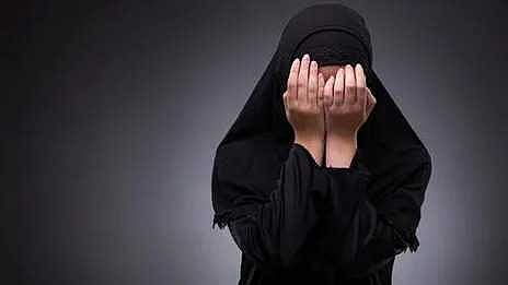 മലപ്പുറത്ത് ഫോണിലൂടെ മുത്തലാഖ് ചൊല്ലിയെന്ന പരാതിയുമായി 21 കാരി; പൊലീസ് കേസെടുത്തു