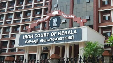 ഹേമ കമ്മിറ്റി റിപ്പോര്‍ട്ടുമായി ബന്ധപ്പെട്ട ഹര്‍ജികള്‍ ഇന്ന് പരിഗണിക്കാന്‍ ഹൈക്കോടതി; അന്വേഷണ പുരോഗതി SIT നേരിട്ട് അറിയിക്കും