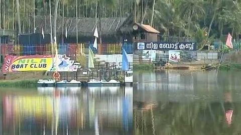 നിള ബോട്ട് ക്ലബിൻ്റെ അനധികൃത പ്രവർത്തനം: പ്രതിഷേധം ശക്തം