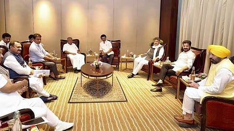ലോക്സഭ മണ്ഡല പുനർനിർണയ നീക്കം; കേന്ദ്രത്തിനെതിരെ  പ്രമേയം പാസാക്കി സ്റ്റാലിൻ്റെ നേതൃത്വത്തിലുള്ള സംയുക്ത കർമസമിതി
