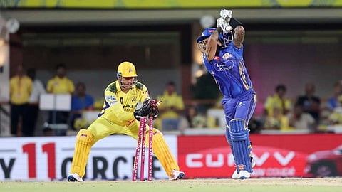 IPL 2025 | CSK vs MI | മുംബൈയെ വരിഞ്ഞുമുറുക്കി ചെന്നൈ ബൗളിങ് നിര; നൂർ അഹ്മദിന് നാല് വിക്കറ്റ്
