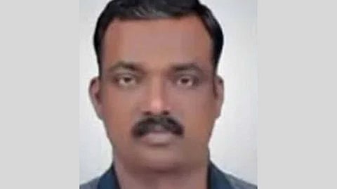 ഓങ്ങല്ലൂര്‍ പഞ്ചായത്ത് സെക്രട്ടറിയുടെ സ്ഥലംമാറ്റ ഉത്തരവ് റദ്ദാക്കി; പാലക്കാട് തന്നെ നിയമനം വേണമെന്ന് കേരള അഡ്മിനിസ്‌ട്രേറ്റീവ് ട്രിബ്യൂണല്‍
