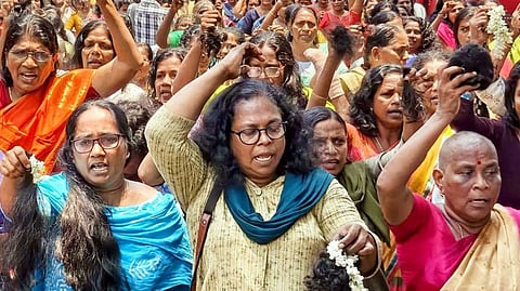 മൂന്നാംഘട്ട ചര്‍ച്ചയും പരാജയമായതോടെ സമരം ശക്തമാക്കാന്‍ ആശമാര്‍; 'തുടര്‍ ചര്‍ച്ചയ്ക്ക് മന്ത്രി തന്നെ വിളിക്കണം'