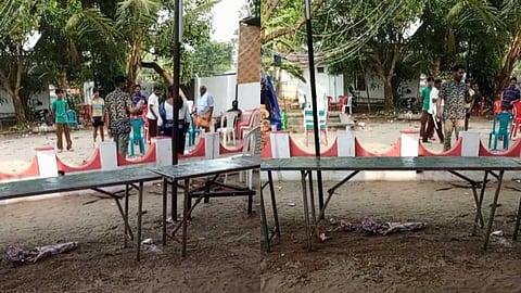 അന്നദാനത്തിന് അച്ചാ‍ർ നൽകിയില്ല; ക്ഷേത്രത്തിൽ നേർച്ച നടത്തിയ കുടുംബത്തിന് 
യുവാവിൻ്റെ മർദനം