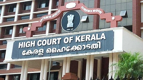 'പരസ്പരം താങ്ങും കരുതലുമാകേണ്ടവരാണ്'; പരസ്ത്രീ ബന്ധമാരോപിച്ചതിന് ഭാര്യയെ കുത്തിപ്പരിക്കേല്‍പ്പിച്ച 91 കാരന് ജാമ്യം