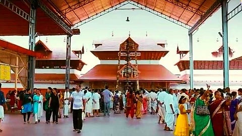 ഗുരുവായൂർ ക്ഷേത്രത്തിൽ മാധ്യമങ്ങൾക്ക് വിലക്ക്; പ്രതിഷേധമറിയിച്ച് KUWJ