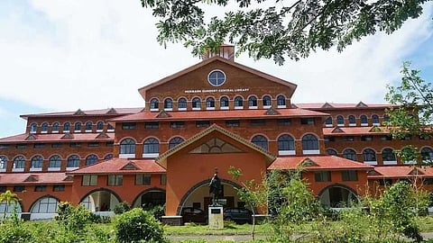 വിദ്യാർഥികൾ എത്തിയിട്ടും ചോദ്യപേപ്പർ എത്തിയില്ല! കണ്ണൂർ സർവകലാശാലയിൽ പരീക്ഷ മുടങ്ങി